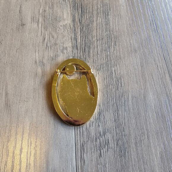 Vintage Gold Wolf Brooch with Moon Signed - Picture 2 of 5